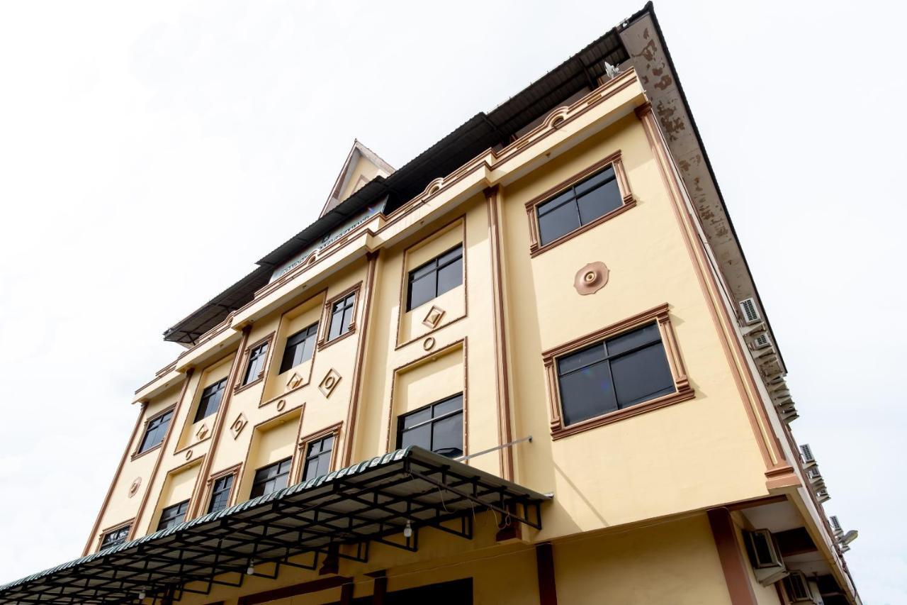 Oyo 1364 Pondok Wisata Istana XI Medan Exterior foto
